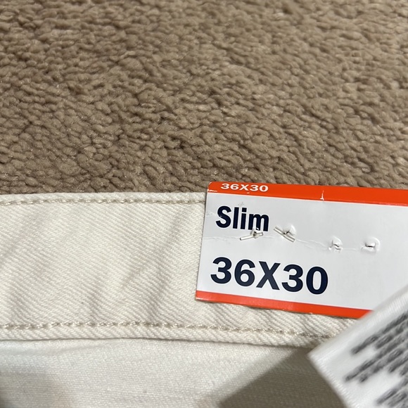 36x30 new with tags old navy jeans. - Picture 3 of 3